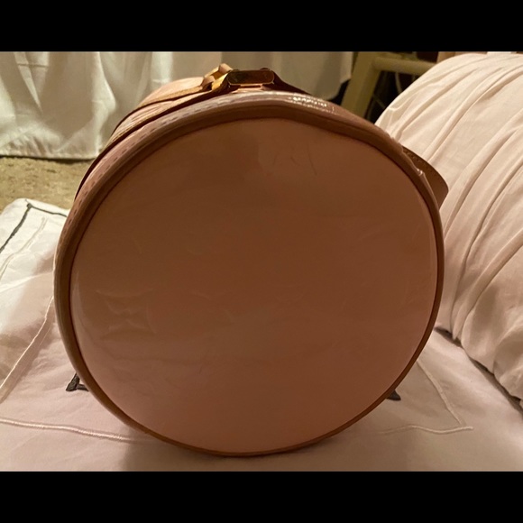 V Marshmallow Monogram Vermis Bedford Bag - Picture 7 of 11